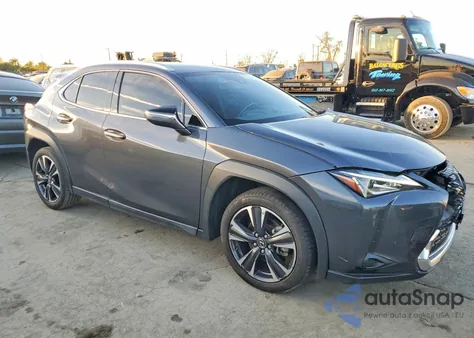 2022 Lexus Ux 200 Base z USA, uszkodzony, nr VIN JTHX3JBH3N2050870